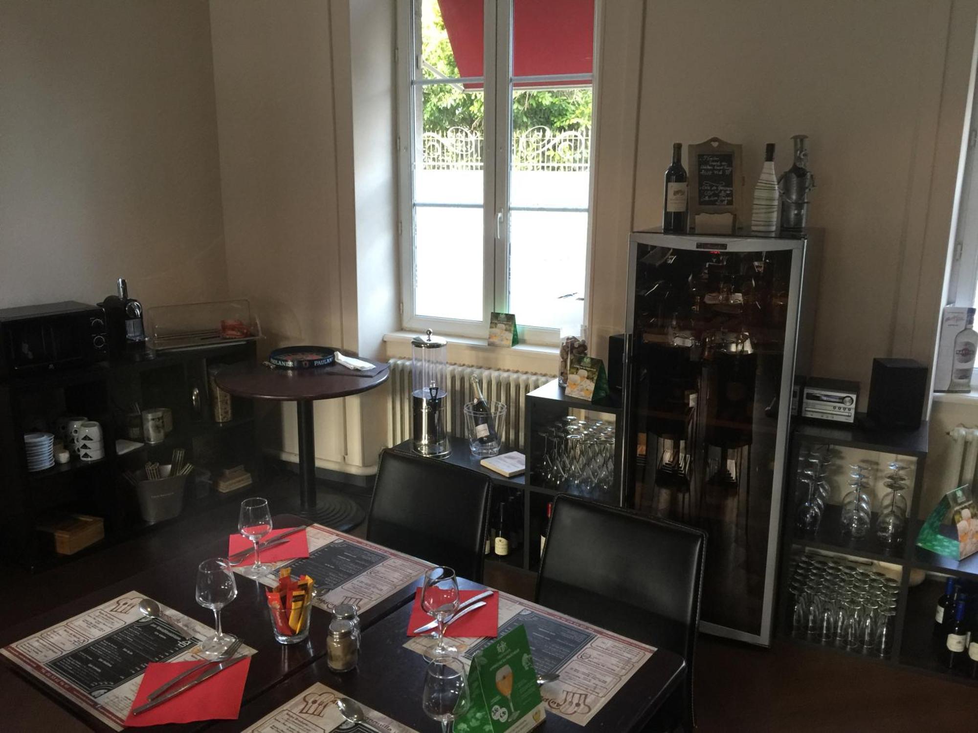 ホテル Au Pere Tranquille Tinchebray-Bocage エクステリア 写真
