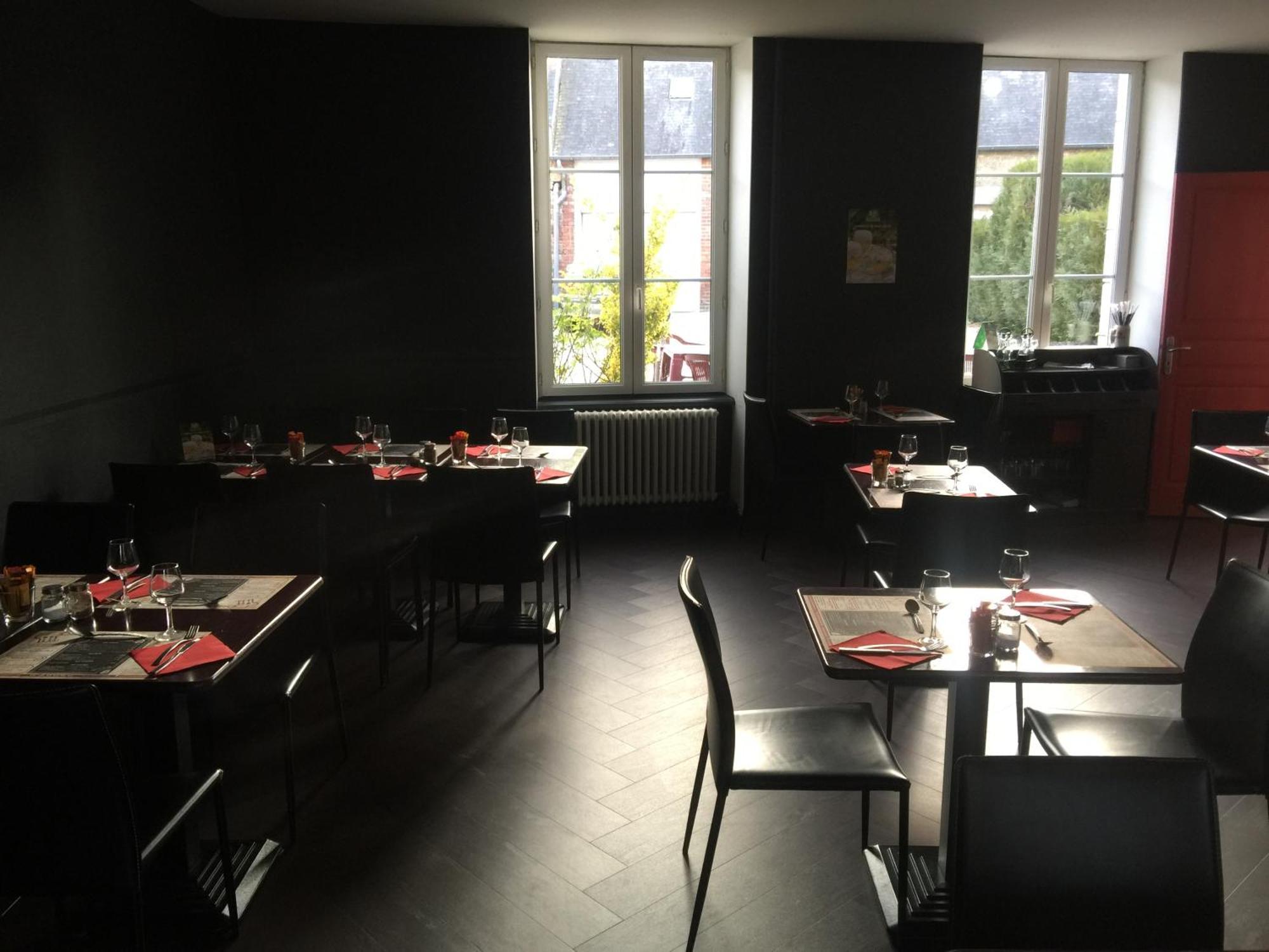 ホテル Au Pere Tranquille Tinchebray-Bocage エクステリア 写真