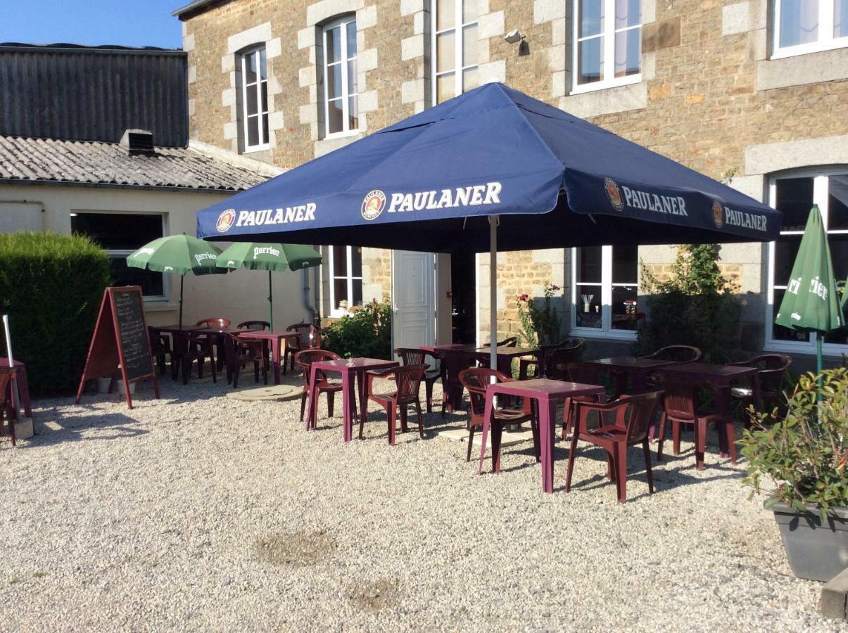 ホテル Au Pere Tranquille Tinchebray-Bocage エクステリア 写真